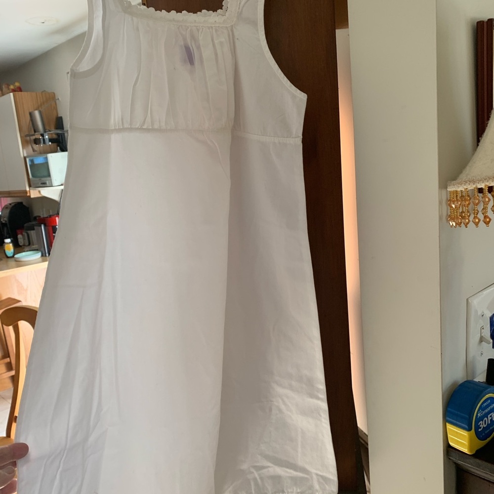 Dreamy girls nightdress- 💯 % cotton.long nightdress. Perfect for summer !!